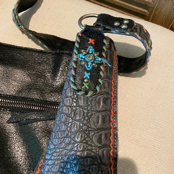 Hand embroidered Indian head purse - Picture 7 of 12